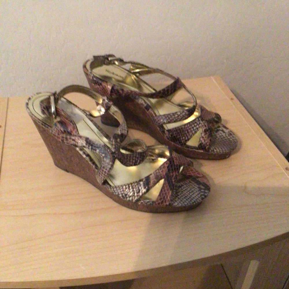 Brown wedges